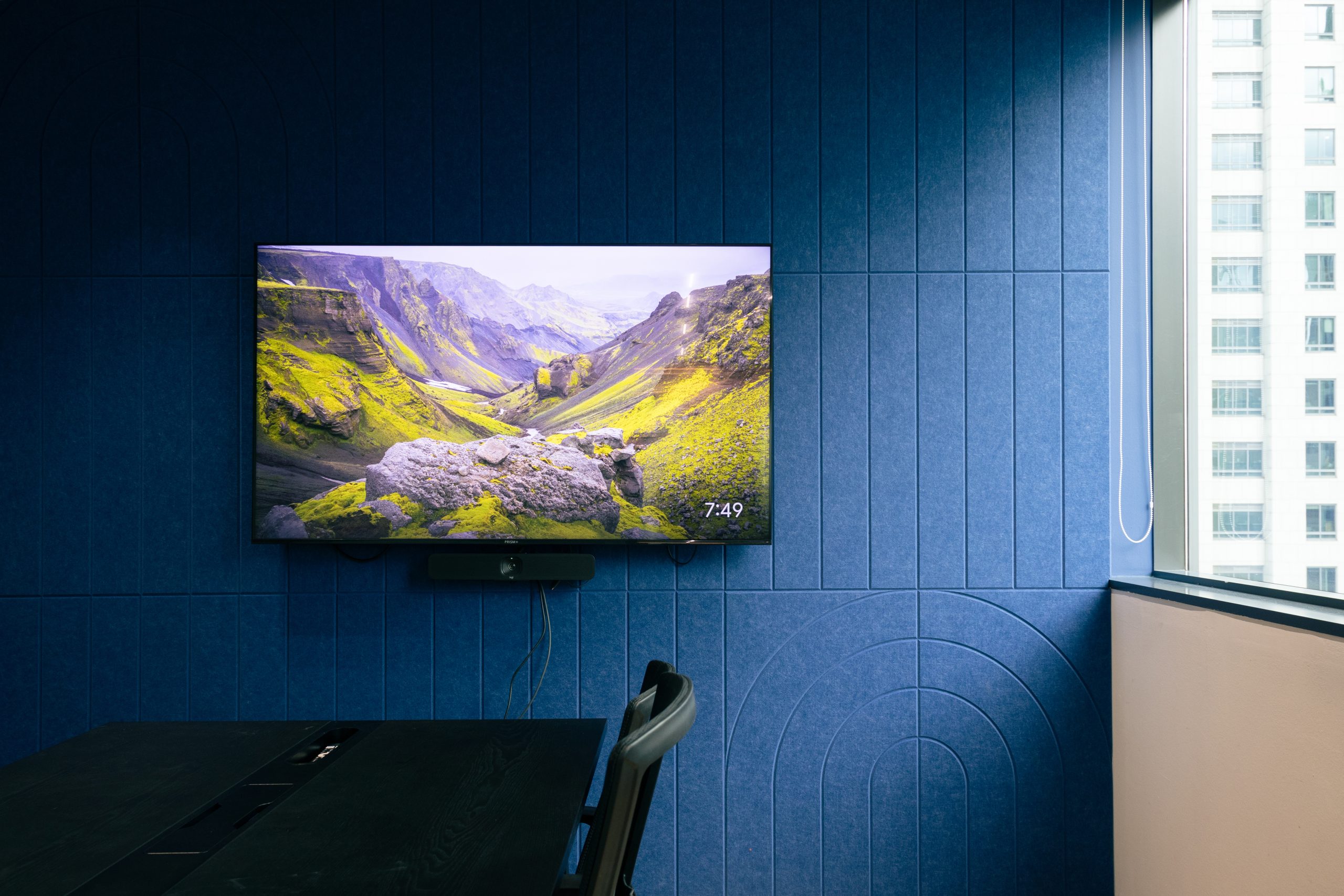 Klar™ Grooves Azure acoustic wall panels installed in Syfe office meeting room Singapore CBD